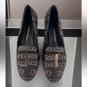 Salvatore Ferragamo Sarno Twill Chain Link Print Bow Logo Flat Loafers US 5.5